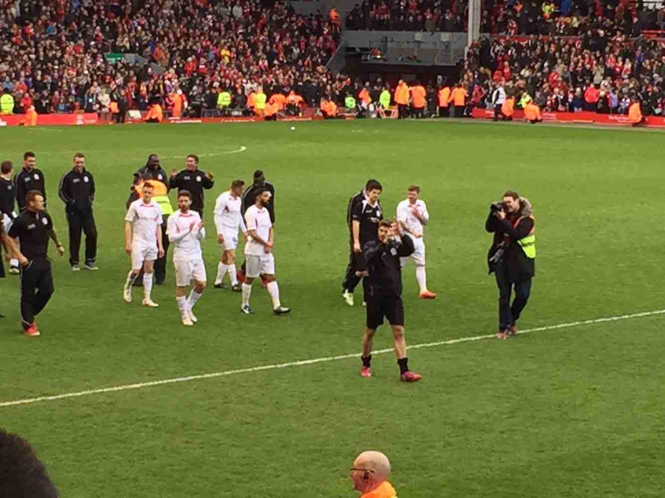 如何看待皇马近况？卡塞米罗：不会为皇马担心，我更担心曼联