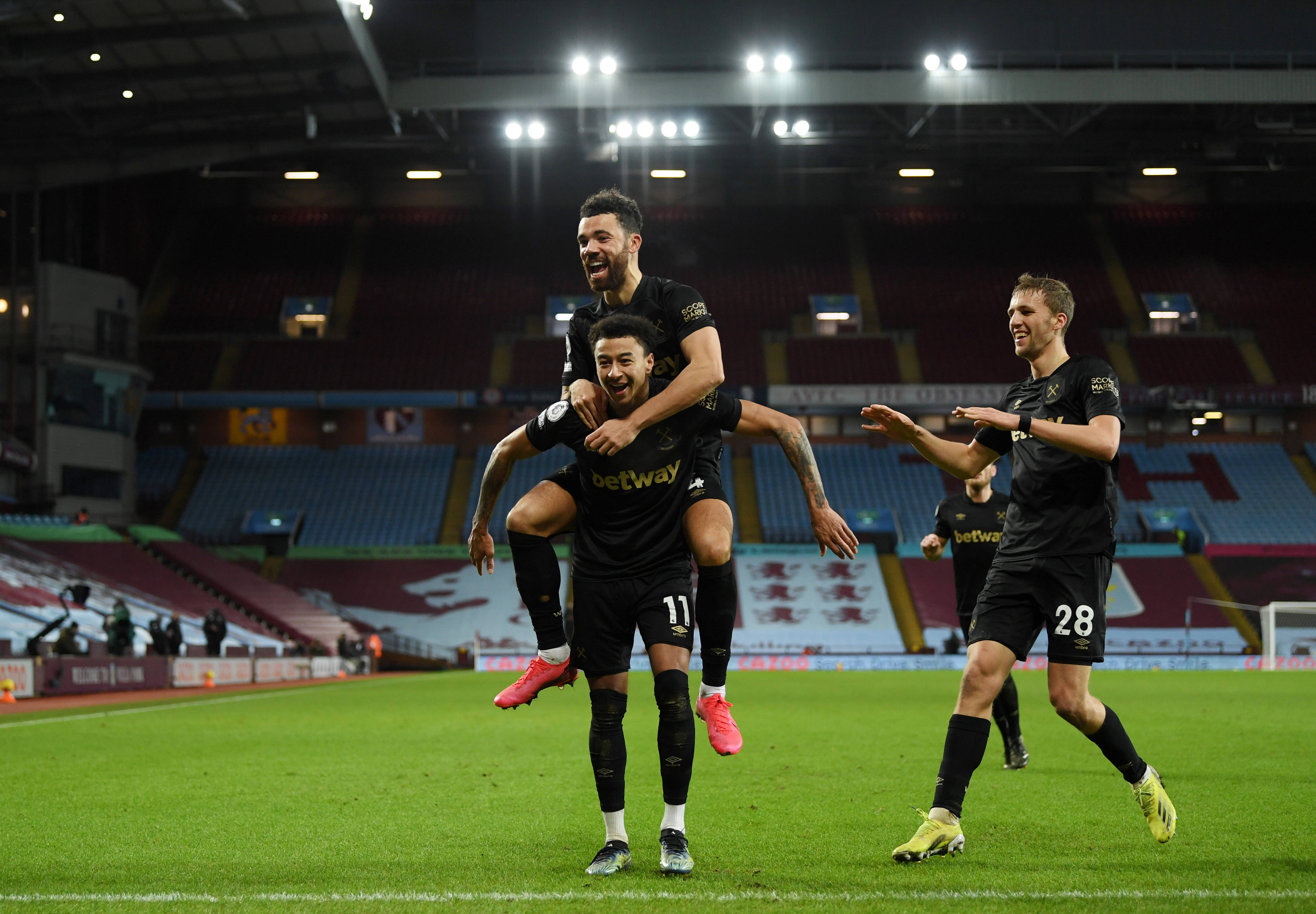 费布鲁亨：扑点要感谢团队的帮助；荷兰能在世界杯取得好成绩