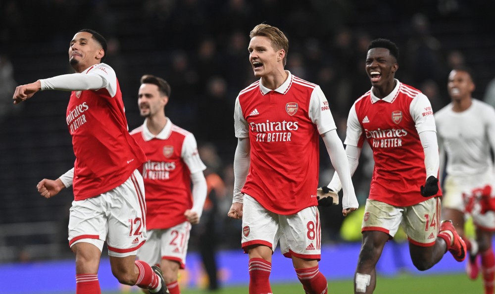 足球中超因天气原因两场比赛延期（受天气影响，中超两场比赛推迟进行）