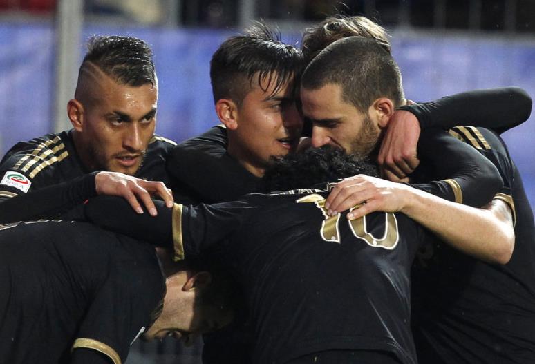 陈威vs柔佛新山半场数据：贡献5次扑救，评分暂为全场最高