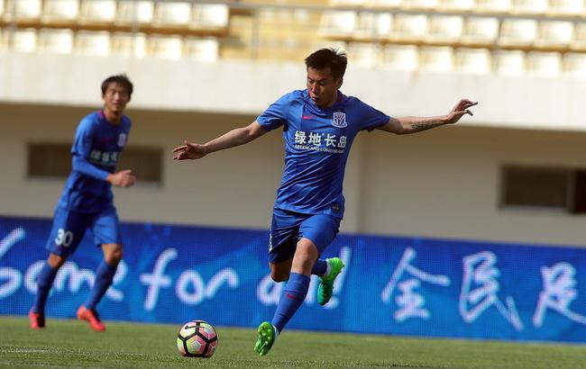 记者：申花队已于昨晚返回上海，迎来5天假期进行休整