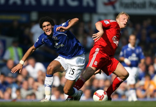 足球中超裁判误判引争议，官方深夜发布说明（中超裁判判罚惹争议，官方深夜发文回应）