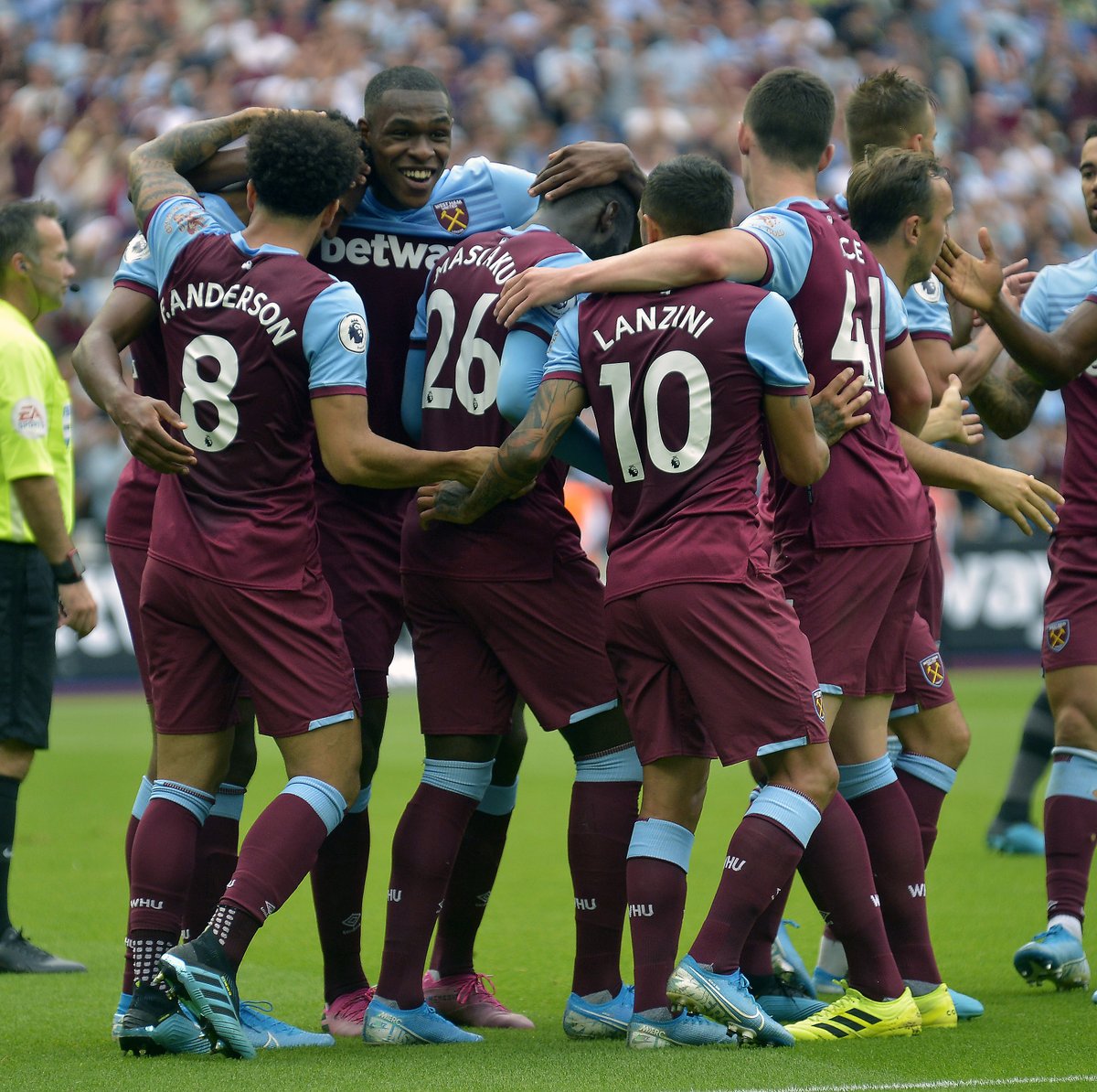 昆萨：在药厂效力获得国家队征召很正常，希望在主场拿下纽卡